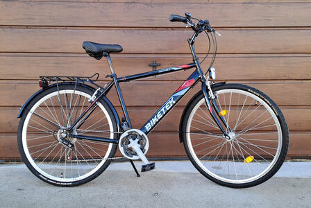 28-as, váltós férfi kerékpár 02